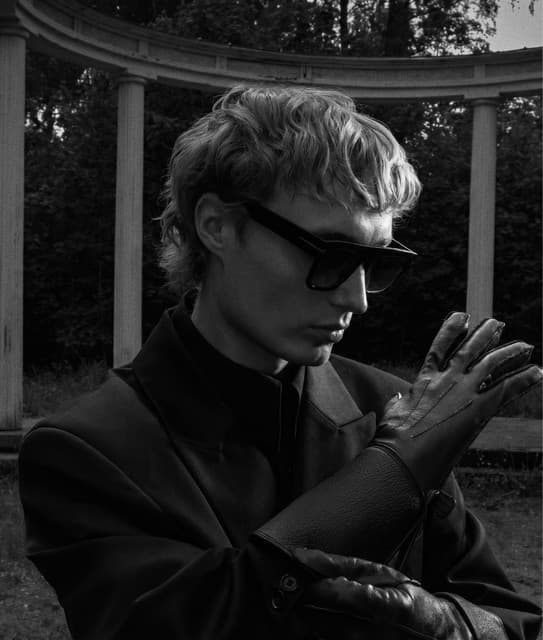 Isac Elliot