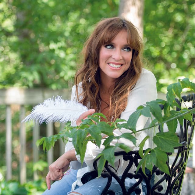 Lynda Lemay