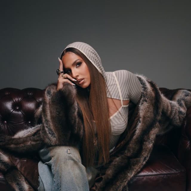 LYNDA