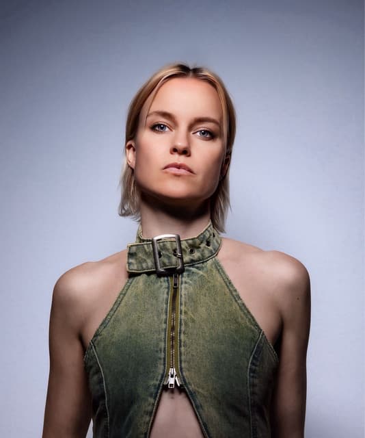 Alyne